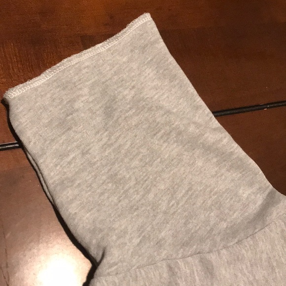 XZWM Woman Grey Sweatshirt - Picture 2 of 4